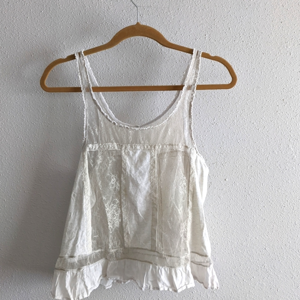 Abercrombie cropped lace tank top xs